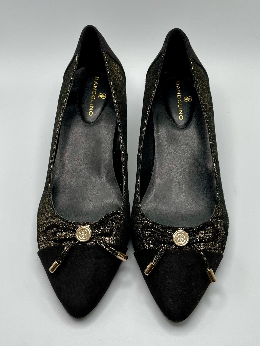 Bandolino Azio Pumps Black with Gold Accent Size 5.5 M